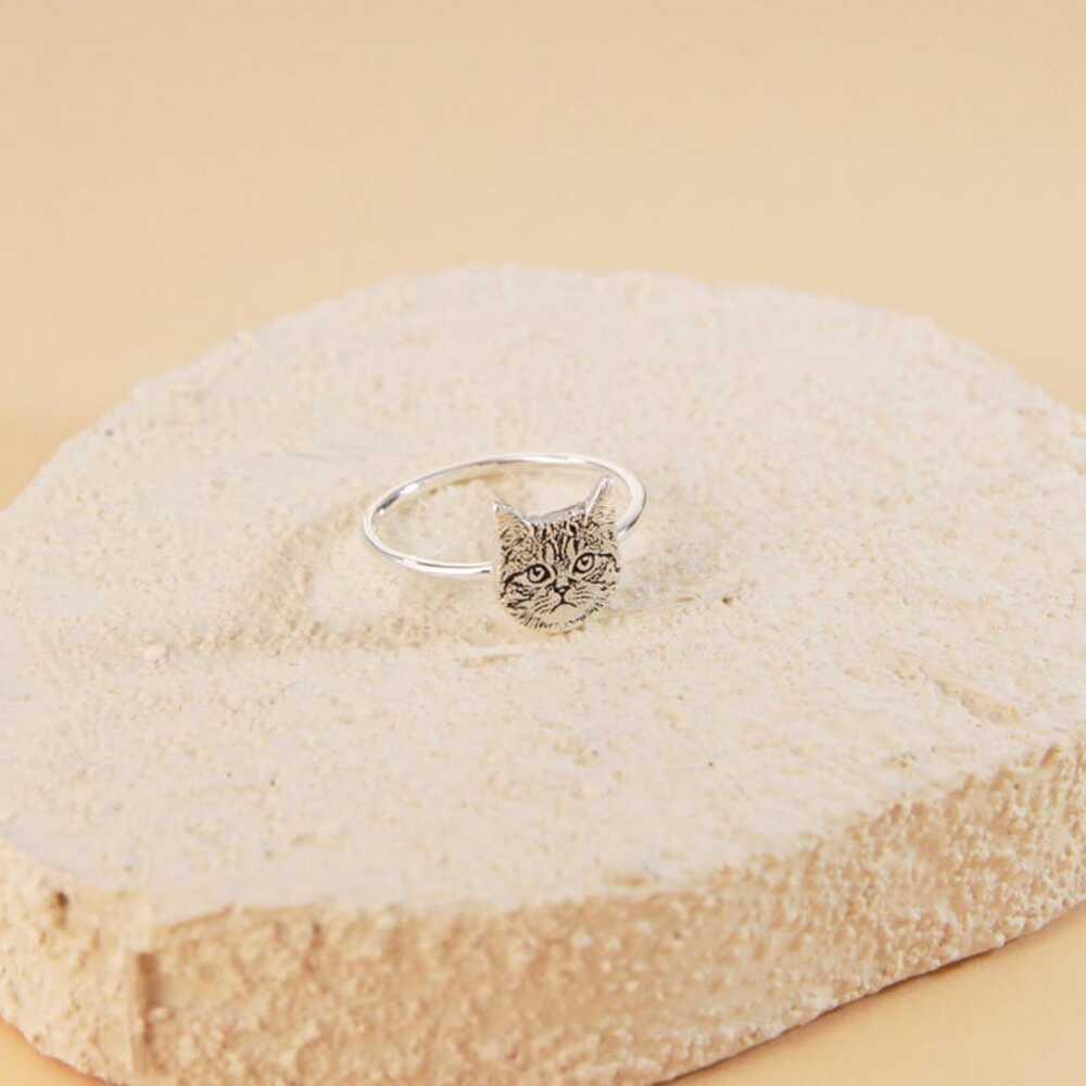 Custom Engraved Pet Portrait Ring | Personalised Keepsake Jewellery
