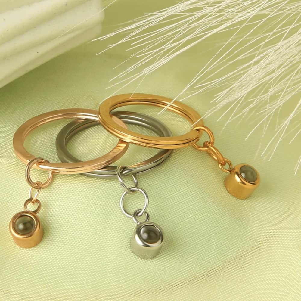 Circle of Love – Custom Pet Photo Projection Keychain